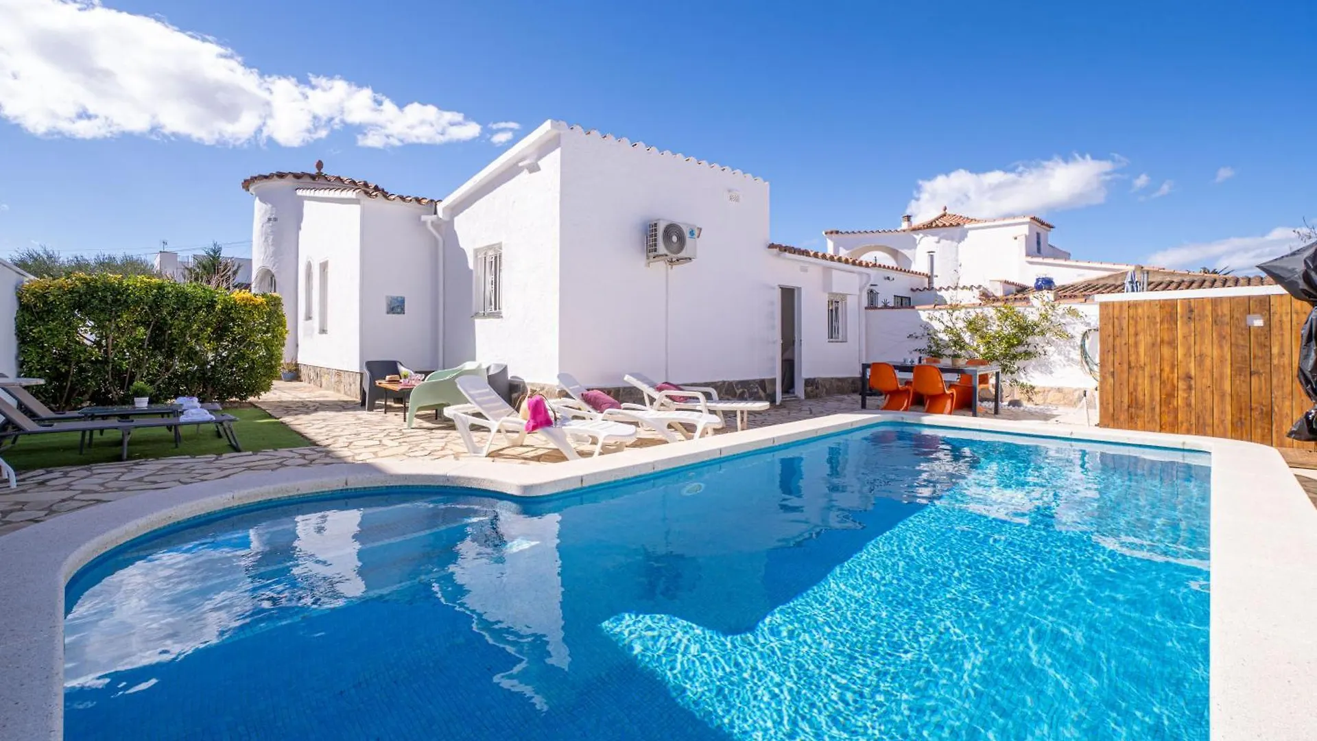 Apart-Rent Casa Alberes 0009 Empuriabrava Villa